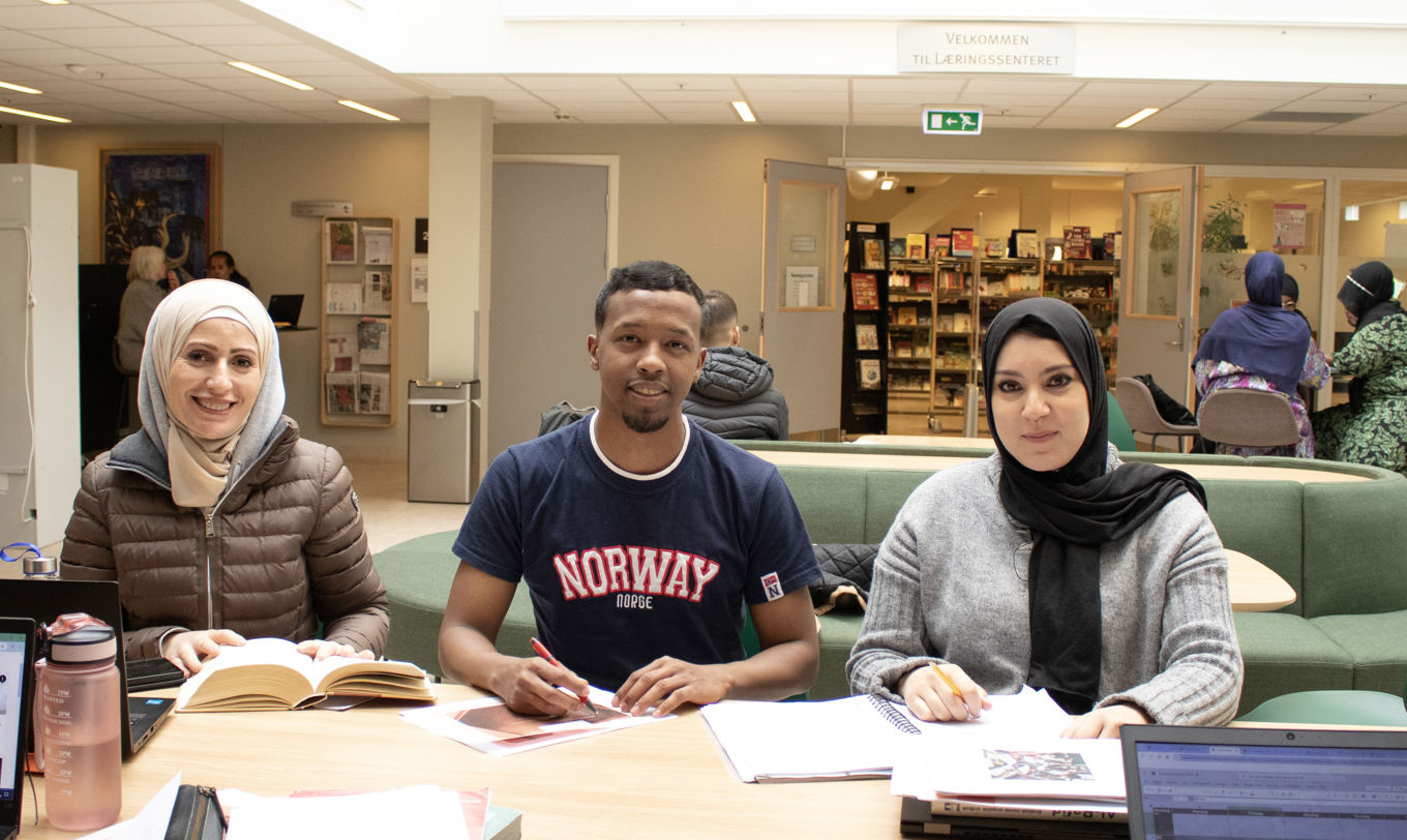 Deltakere forbereder seg til eksamen