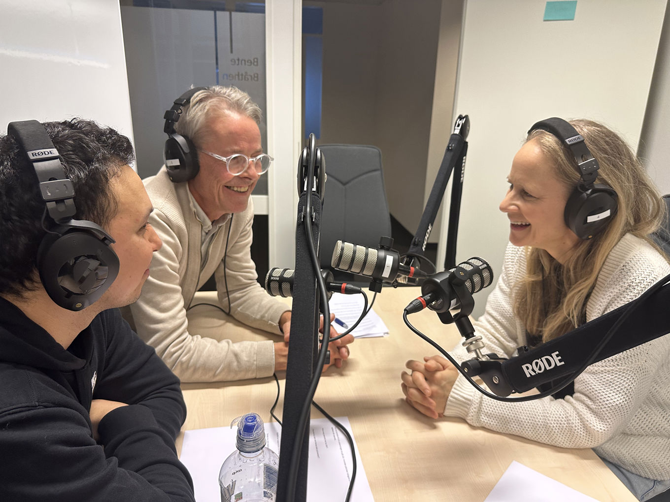 I studio - Tett på